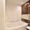 4LDK Apartment to Rent in Minato-ku Bathroom