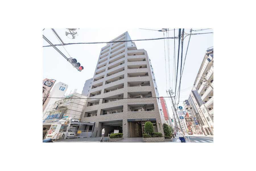 1K Apartment to Rent in Osaka-shi Kita-ku Exterior