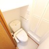 1K Apartment to Rent in Osaka-shi Tsurumi-ku Toilet