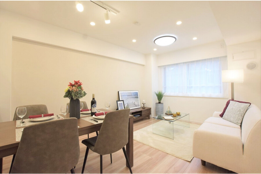 2LDK Apartment to Buy in Suginami-ku Living Room