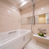 2LDK Apartment to Buy in Bunkyo-ku Bathroom