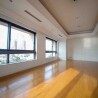 3LDK Apartment to Rent in Minato-ku Living Room