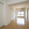 2LDK Apartment to Rent in Nakano-ku Living Room