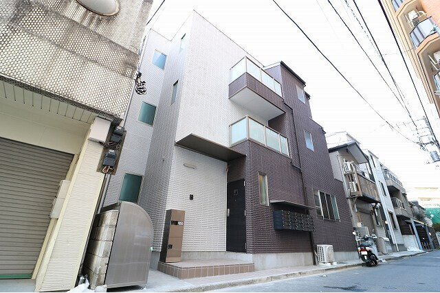 Shared Guesthouse to Rent in Toshima-ku Exterior