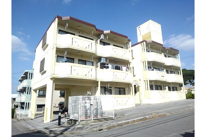 1LDKマンション - 沖縄市賃貸 外観