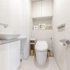 3LDK Apartment to Buy in Chiyoda-ku Toilet