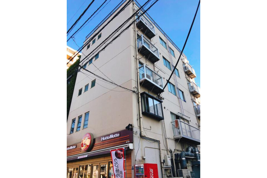 2DK Apartment to Rent in Koto-ku Exterior