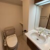 1R Apartment to Rent in Minato-ku Toilet
